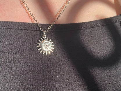 Collar colgante de sol & luna