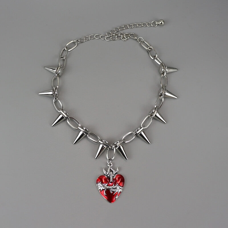 Collar corazón con espinas
