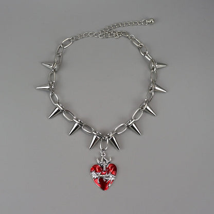Collar corazón con espinas